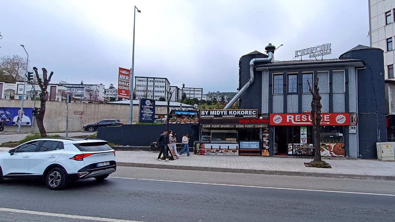 SÖĞÜTLÜ KOKOREÇ KEBAP MİDYECİ